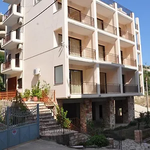 *** Hotel Nikos And Albania